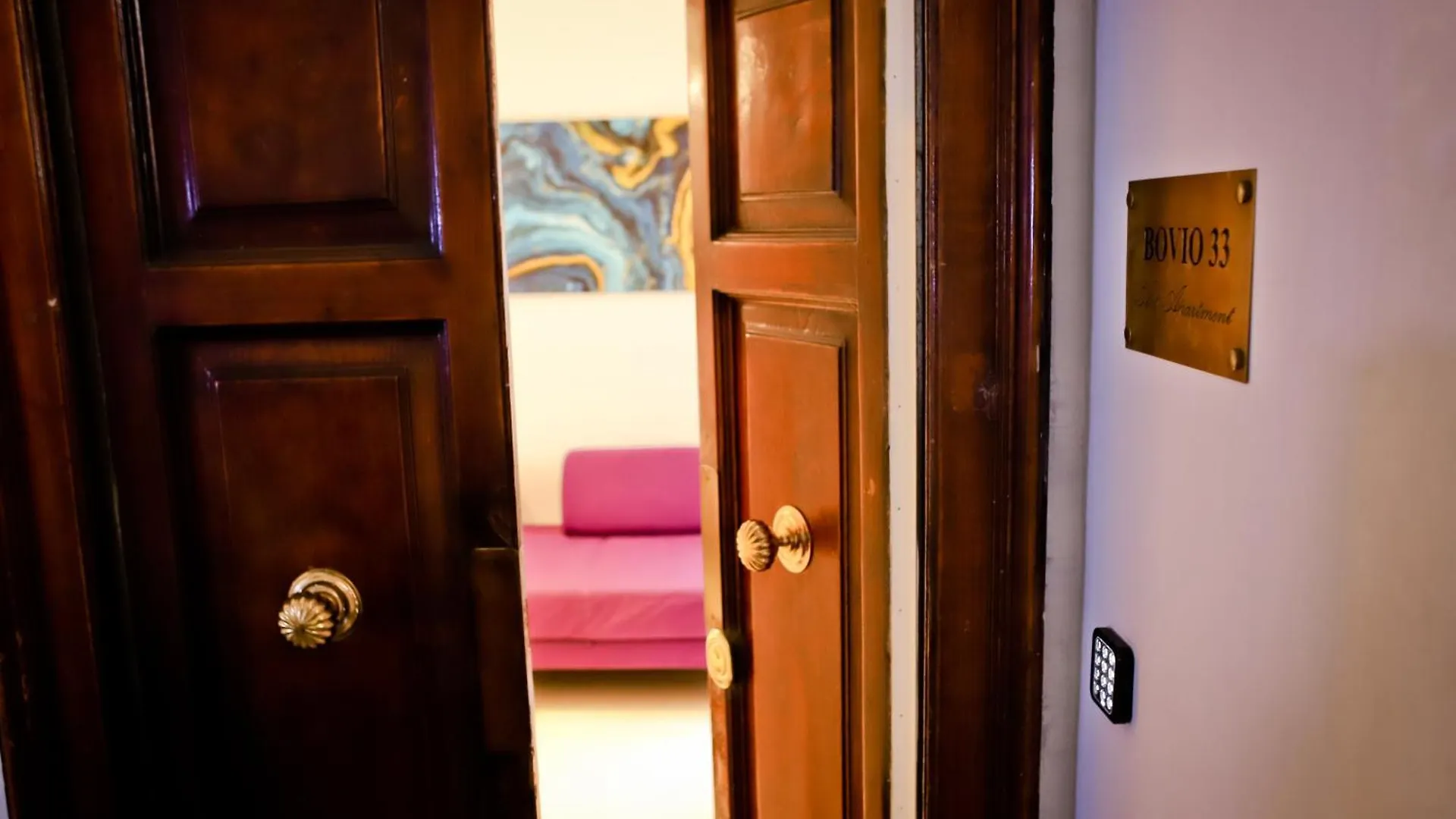 Bovio 33 Napoli Art Apartment Italia